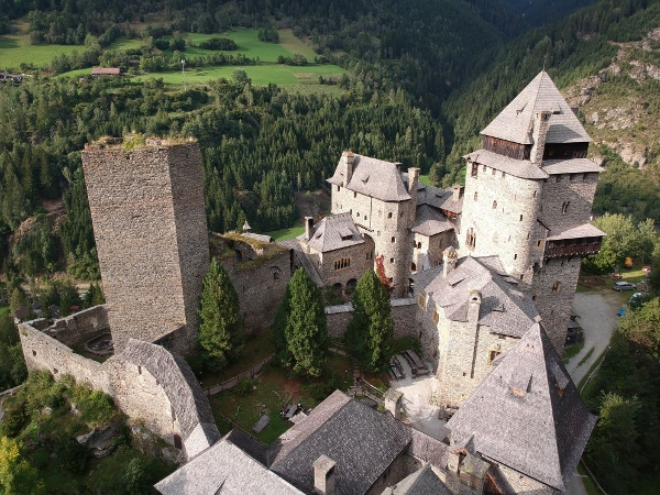 Bild 1 von Erlebnis- und Freizeitlocation Burg Finstergrün