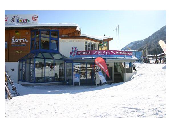 Bild 6 von Ski & Snowboardschule Fun & Pro