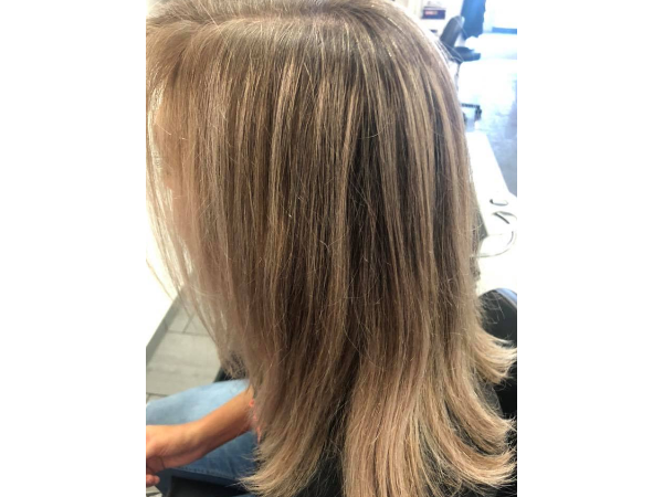 Bild 2 von Modern Hair Christiane