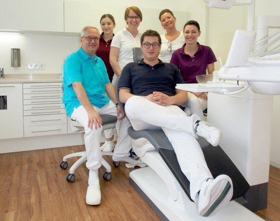 Vorschau - Foto 4 von Zahnarztpraxis BACHMANN & SINGER Zahnmedizin & Mund-, Kiefer- und Gesichtschirurgie
