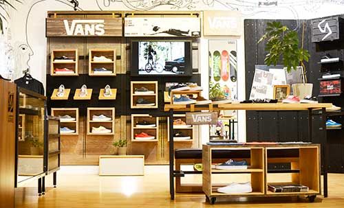 Sneakerstore: Stilladen