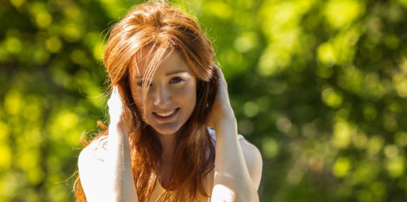 Haare mit Henna Farbe färben