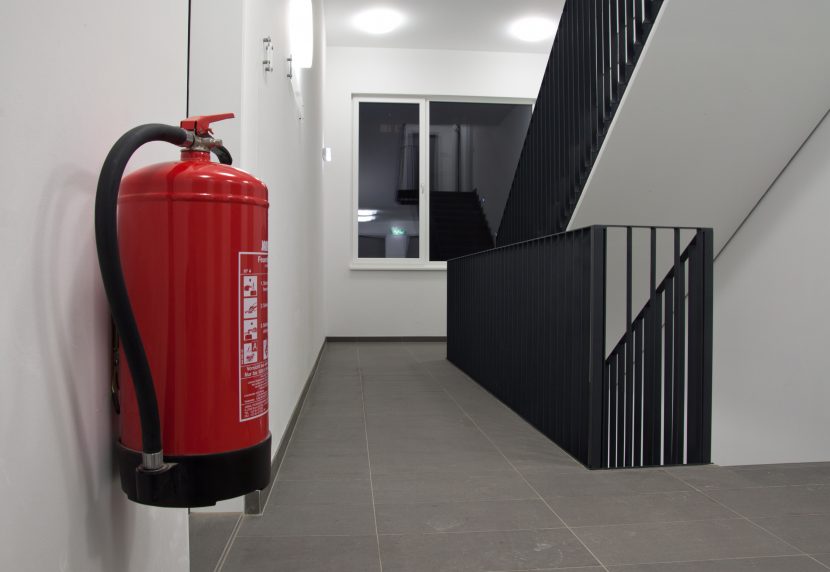 Feuerlöscher überprüfen