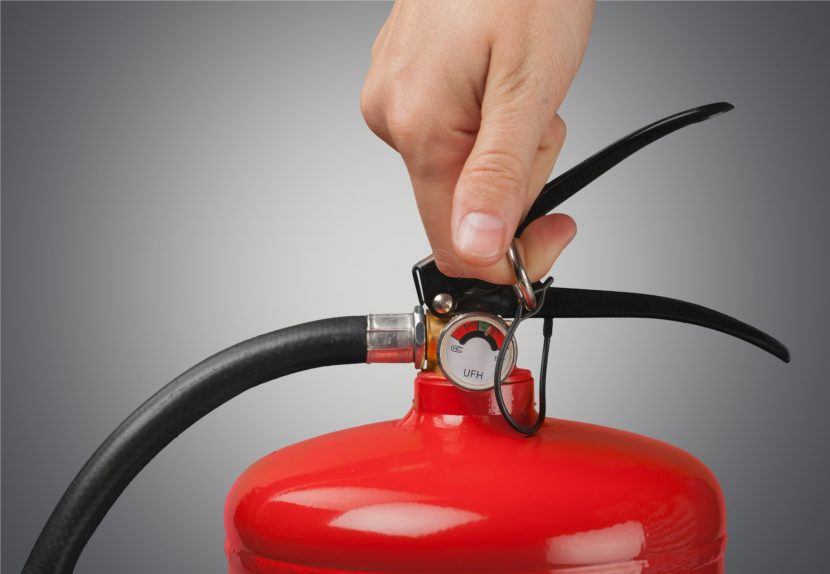 Feuerlöscher überprüfen