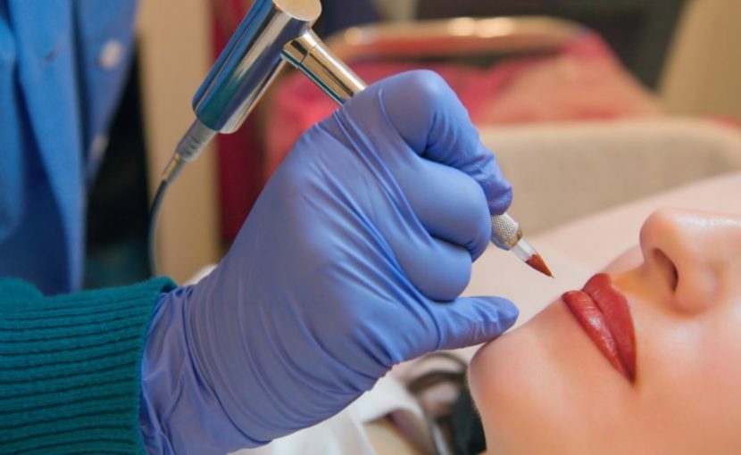 Permanent Make up. Adobe Stock, (c) eillen1981