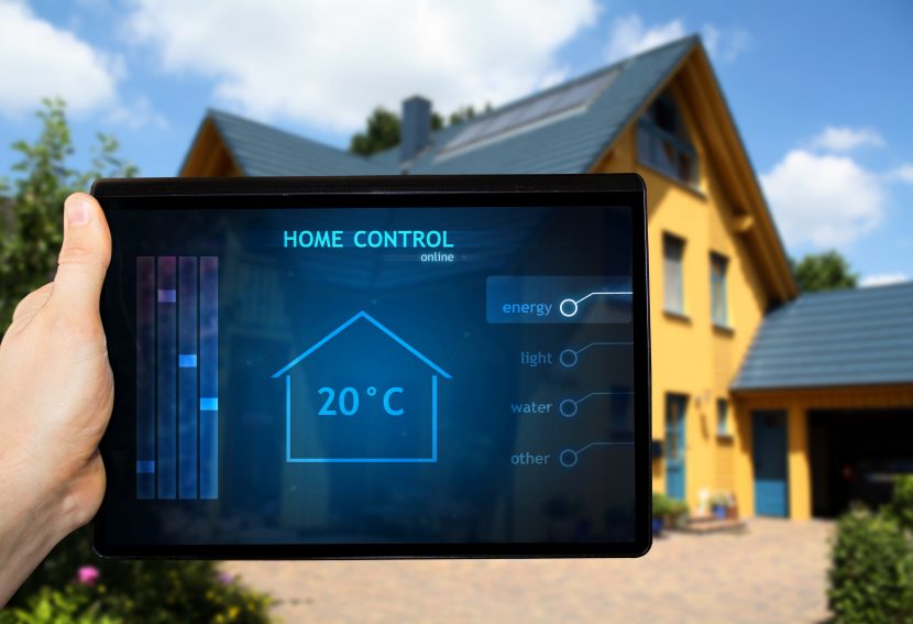 Smart Home Heizungssteuerung am Tablet