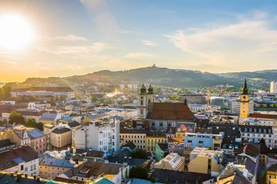 Panorama von Linz. Hotels in Linz.