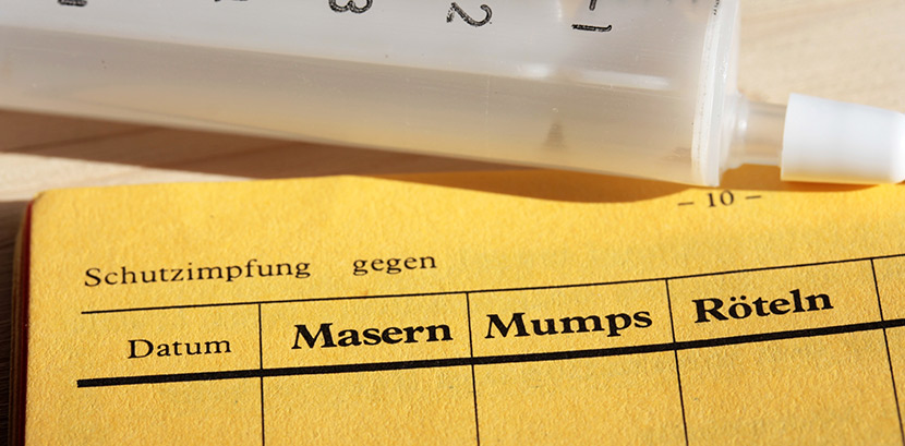 Ein Impfpass für Mumps, Masern und Röteln mit Informationen für das Impfen der Erkrankungen.