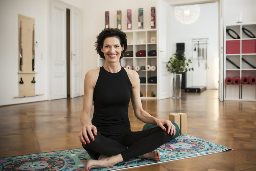 Gudrun Kohla in ihrem wunderschönen Studio Pilates Yoga Vienna, Bild (c) Gudrun Kohla
