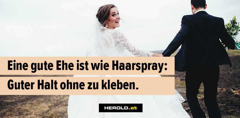 Lutiger Hochzeitsspruch: Ein Foto von einem Hochzeitspaar mit einem lustigen, kurzen Hochzeitsspruch.