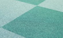 Teppichfliesen in den Farben grün und türkis