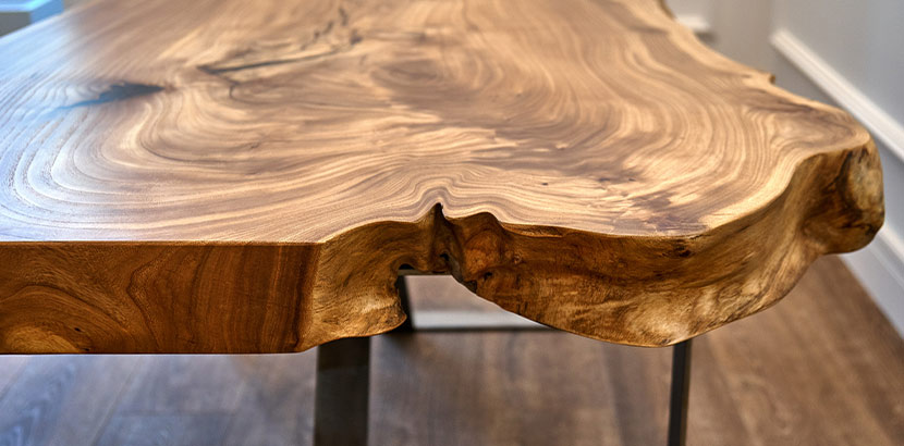 Tisch aus echtem Naturholz, Maßmöbel vom Tischler.
