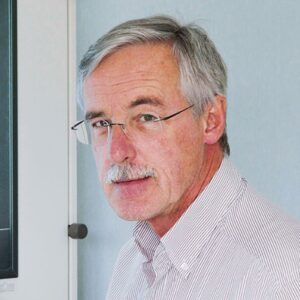 DR. HELMUT LIERTZER