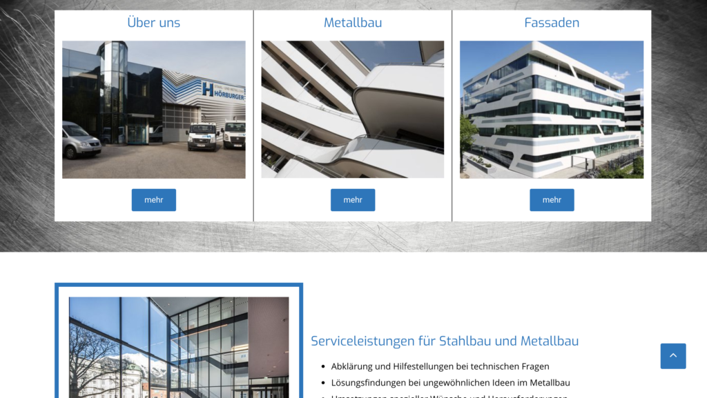 Homepage zeigt Service Angebot und Firmen-Logo des Kunden.