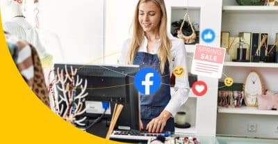 Inhaberin eines Modegeschäfts vor ihrem PC, neben ihr Social Media Icons und eine Facebook Werbeanzeige
